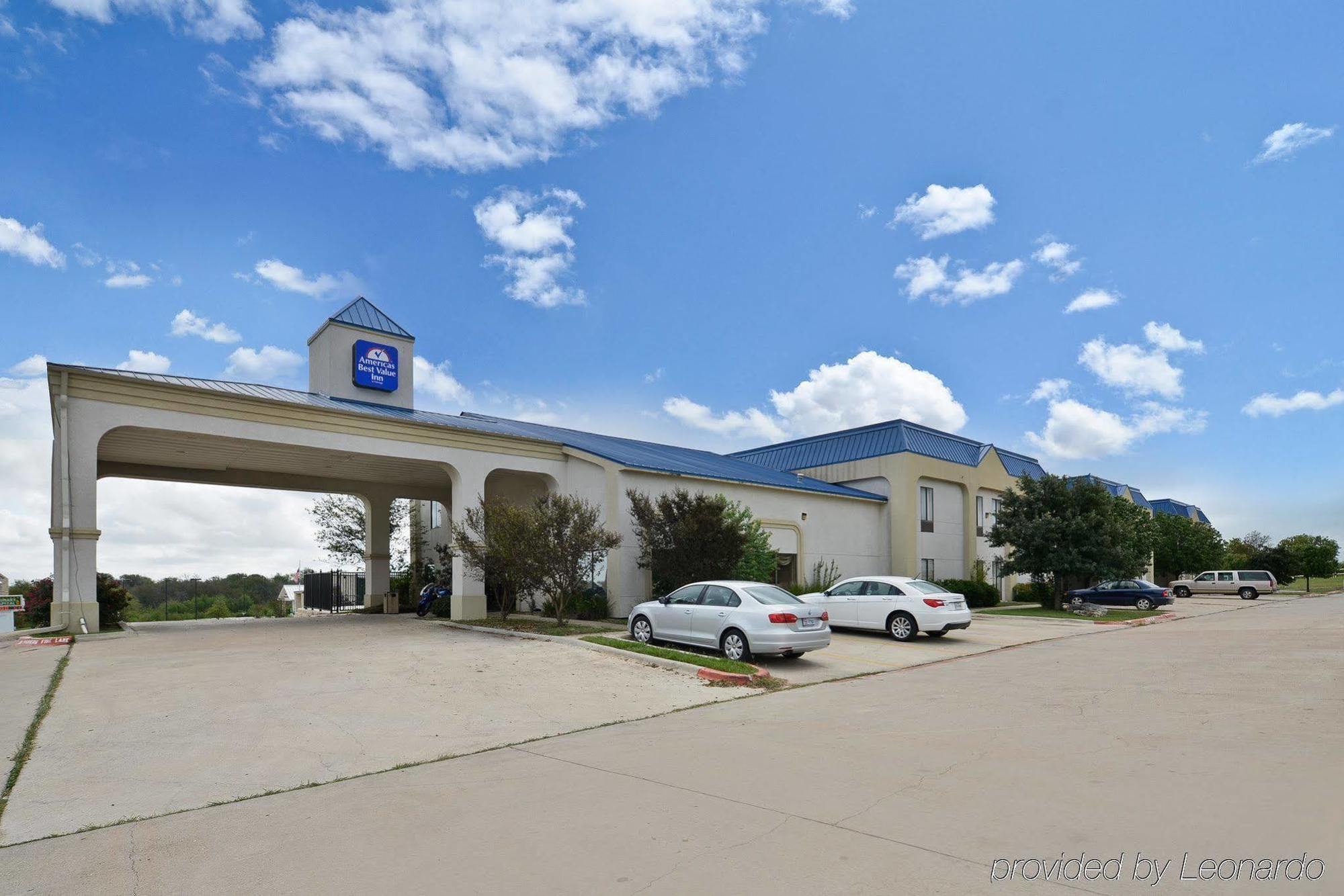 Red Roof Inn & Suites Austin East - Manor Zewnętrze zdjęcie