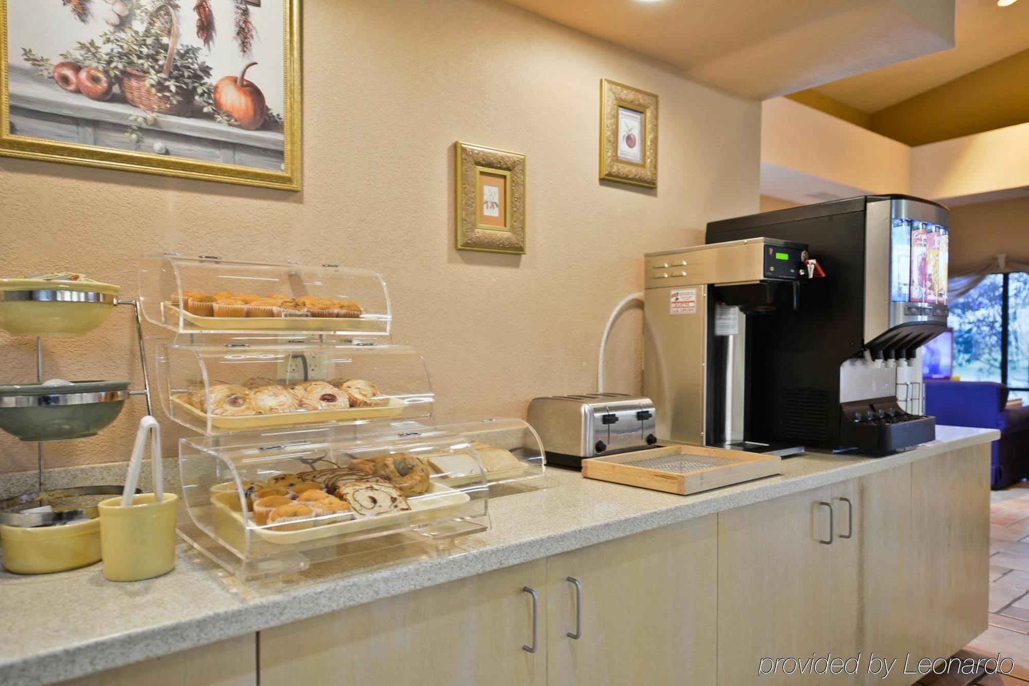 Red Roof Inn & Suites Austin East - Manor Zewnętrze zdjęcie